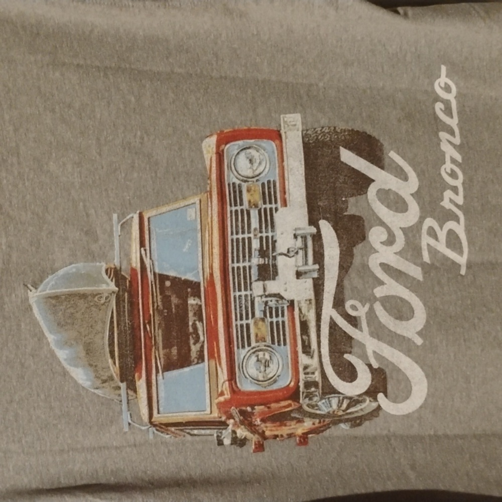 Goodfellow & CO, Size Small Men's Standard Fit Crewneck Gray Short Sleeve Ford